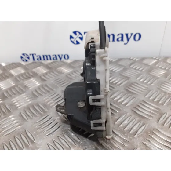 Cerradura Puerta Delantera Derecha para Toyota Prius (Nhw30)