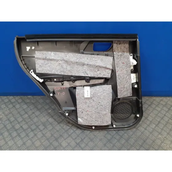 Guarnecido Puerta Trasera Derecha para Subaru Forester S12