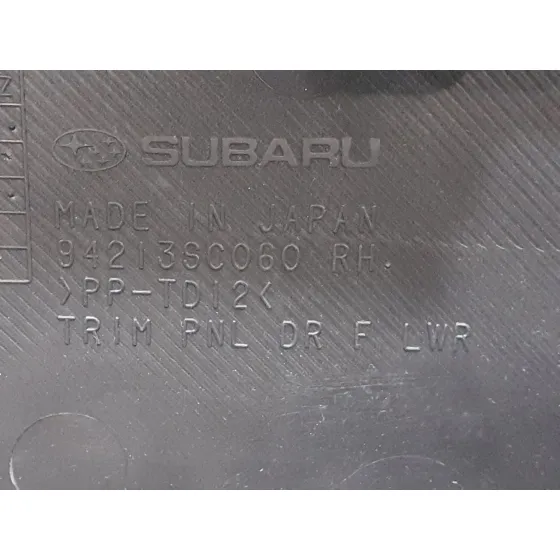 Guarnecido Puerta Delantera Derecha para Subaru Forester S12