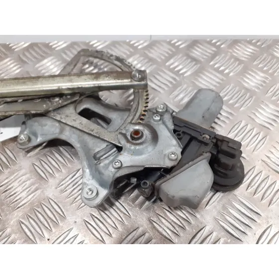 Elevalunas Trasero Derecho para Toyota Prius (Nhw30)
