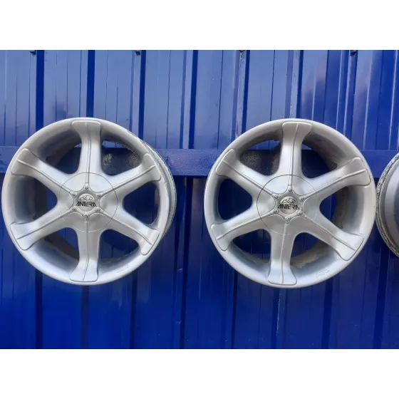 Juego Llantas para Toyota Land Cruiser 200 (J14)