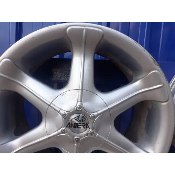 Juego Llantas para Toyota Land Cruiser 200 (J14)