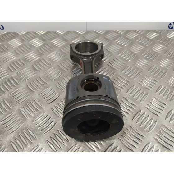 Piston para Ford Transit Combi '06