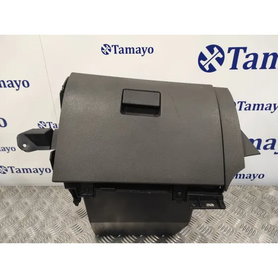 Guantera para Ford Kuga (Cbv)