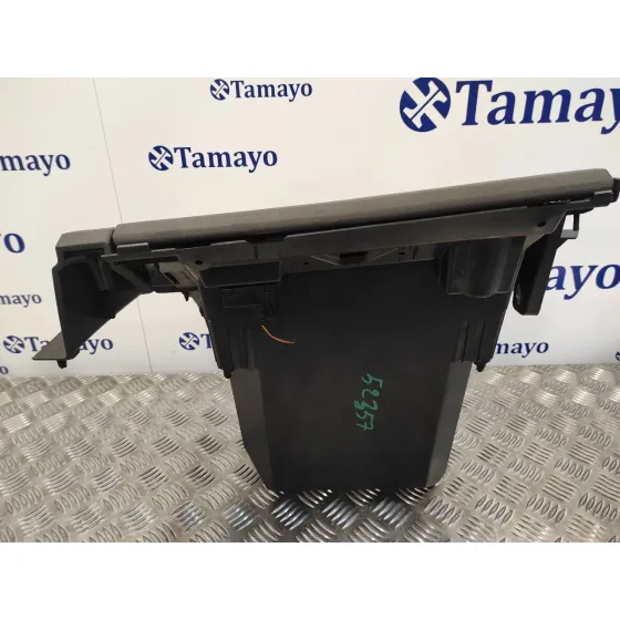 Guantera para Ford Kuga (Cbv)
