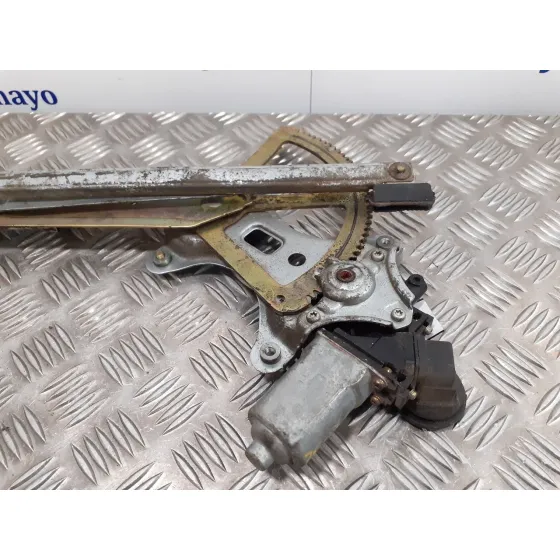 Elevalunas Delantero Izquierdo para Toyota Corolla Verso (E12)