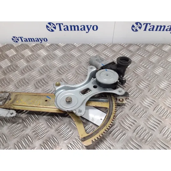 Elevalunas Delantero Izquierdo para Toyota Corolla Verso (E12)