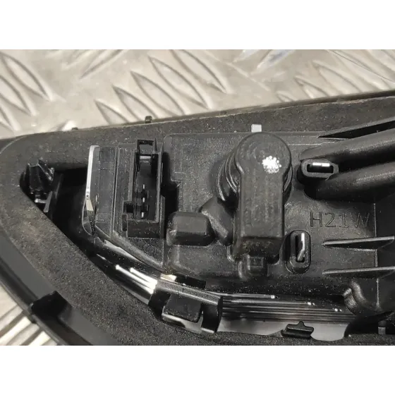 Piloto Trasero Izquierdo Interior para Opel Astra K Sports Tourer