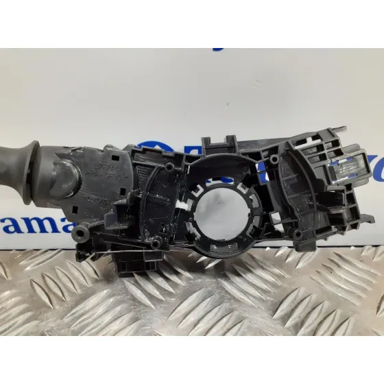 Mando Luces para Toyota Prius (Zvw50)