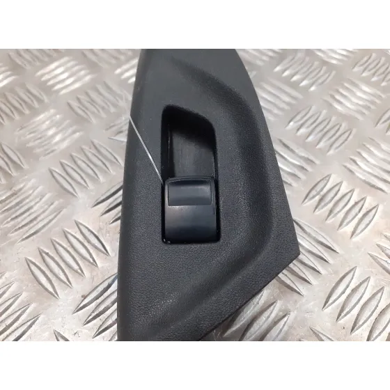 Mando Elevalunas Delantero Derecho para Toyota Aygo