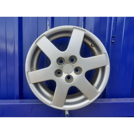 Llanta para Toyota Avensis Berlina (T 22)