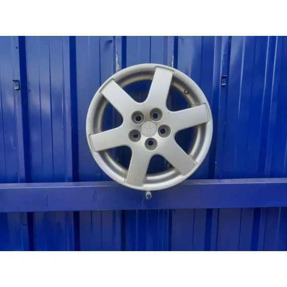 Llanta para Toyota Avensis Berlina (T 22)
