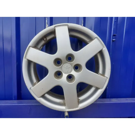 Llanta para Toyota Avensis Berlina (T 22)