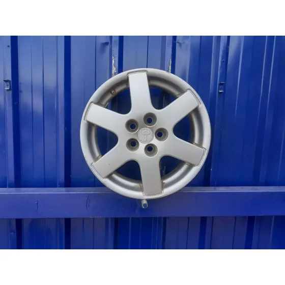 Llanta para Toyota Avensis Berlina (T 22)