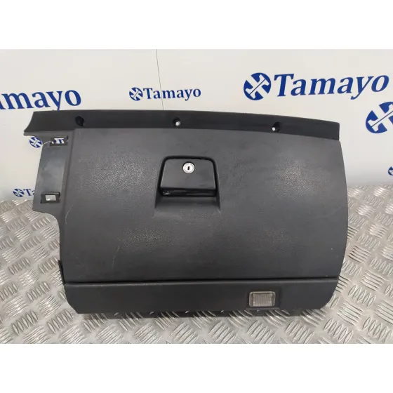 Guantera para Volvo C30