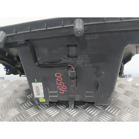 Guantera para Volvo C30
