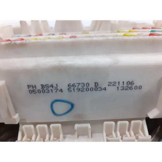 Caja Reles / Fusibles para Mazda 3 Berlina (Bk)