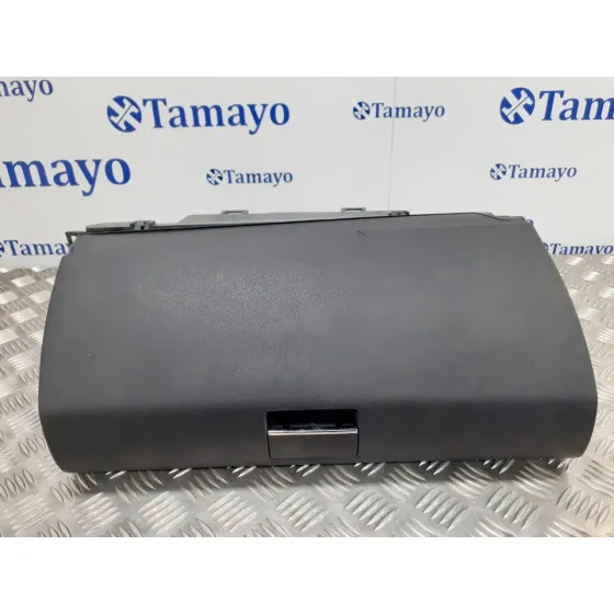 Guantera para Mercedes-Benz Clase A (W169)