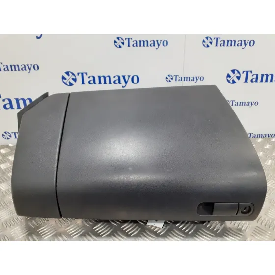 Guantera para Mazda 3 Berlina (Bk)