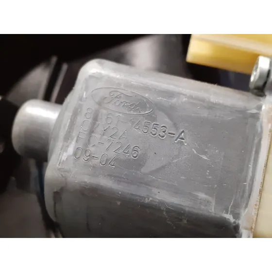 Elevalunas Delantero Derecho para Ford Fiesta (Cb1)