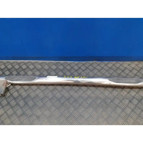 Estribo Izquierdo para Chrysler Jeep Cherokee (Kj)