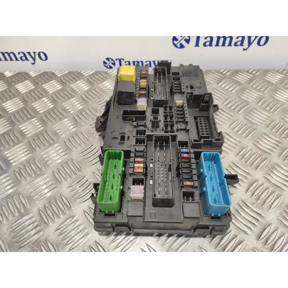 Caja Reles / Fusibles para Opel Astra H Berlina