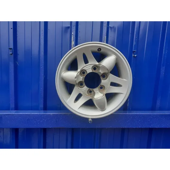 Llanta para Nissan Terrano/Terrano.ii (R20)