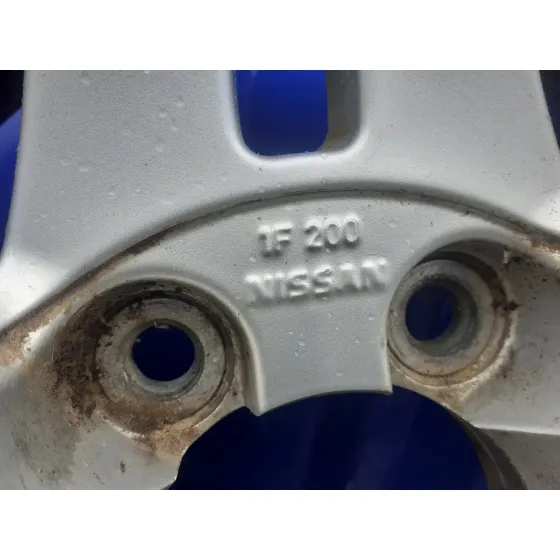 Llanta para Nissan Terrano/Terrano.ii (R20)