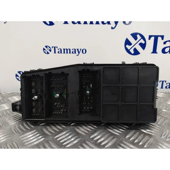 Caja Reles / Fusibles para Kia Carnival