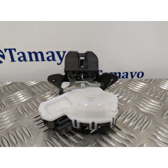 Cerradura Maletero / Porton para Mazda 2 Lim. ()