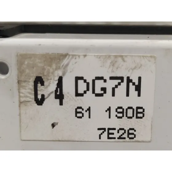 Mando Climatizador para Mazda 2 Lim. ()