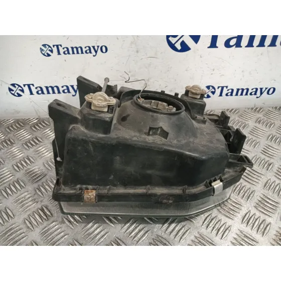 Faro Derecho para Mitsubishi Montero (V20/V40)