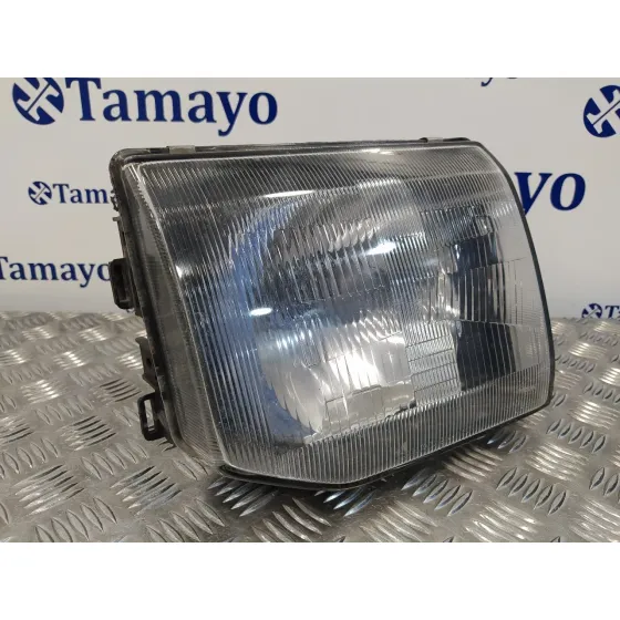 Faro Derecho para Mitsubishi Montero (V20/V40)