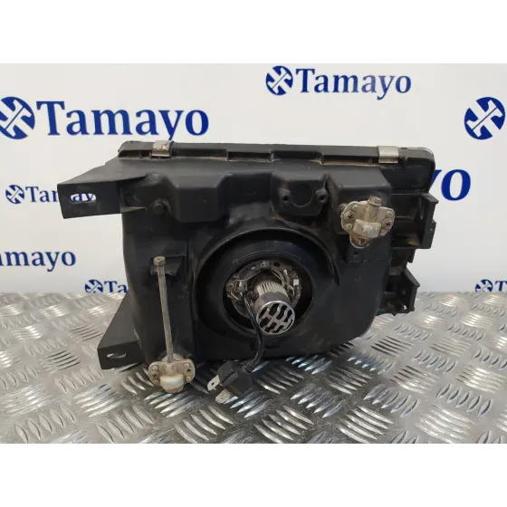 Faro Derecho para Mitsubishi Montero (V20/V40)