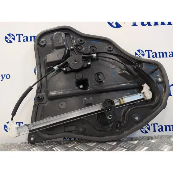 Elevalunas Trasero Derecho para Mazda 2 Lim. ()