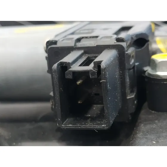 Elevalunas Trasero Derecho para Mazda 2 Lim. ()
