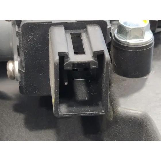 Elevalunas Delantero Derecho para Mazda 2 Lim. ()