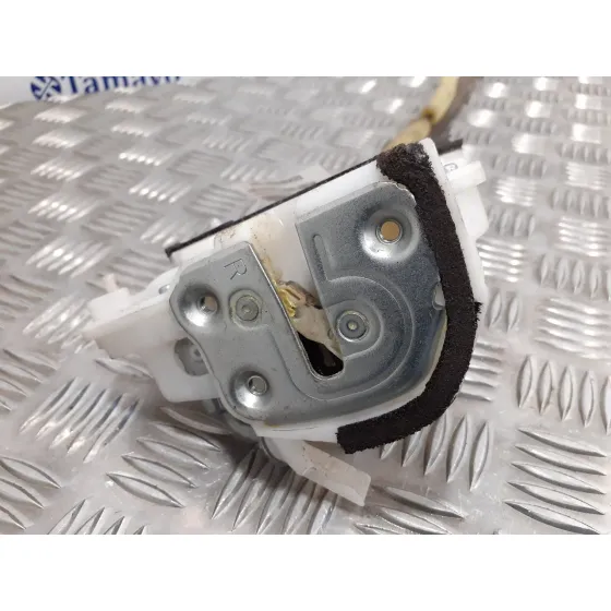 Cerradura Puerta Trasera Derecha para Mazda 2 Lim. ()