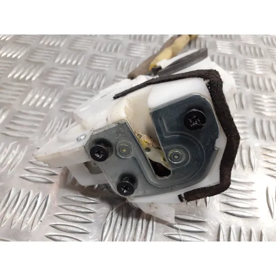 Cerradura Puerta Delantera Derecha para Mazda 2 Lim. ()