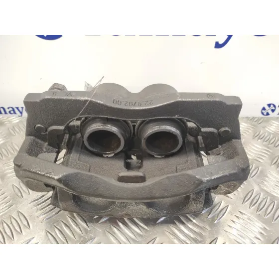 Pinza Freno Delantera Derecha para Nissan Cabstar ->09.06
