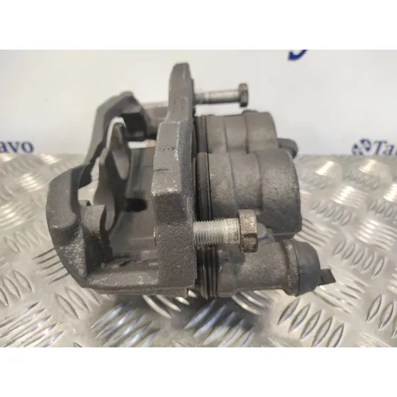 Pinza Freno Delantera Derecha para Nissan Cabstar ->09.06