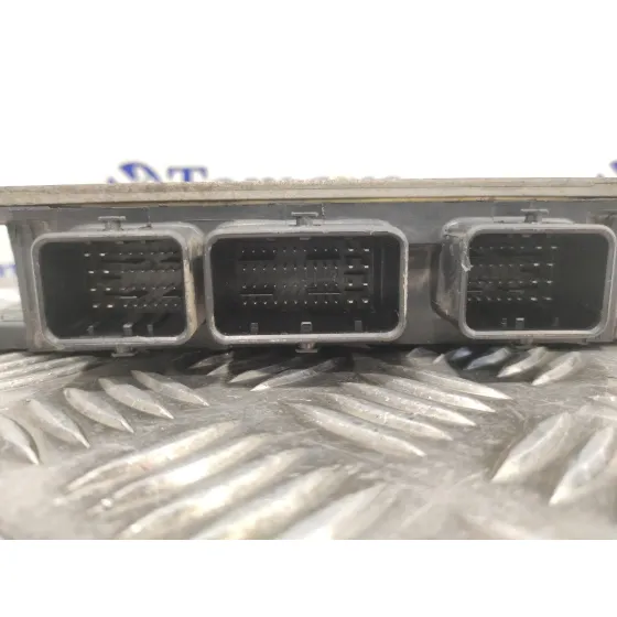 Centralita Motor Uce para Renault Kangoo (F/Kc0)