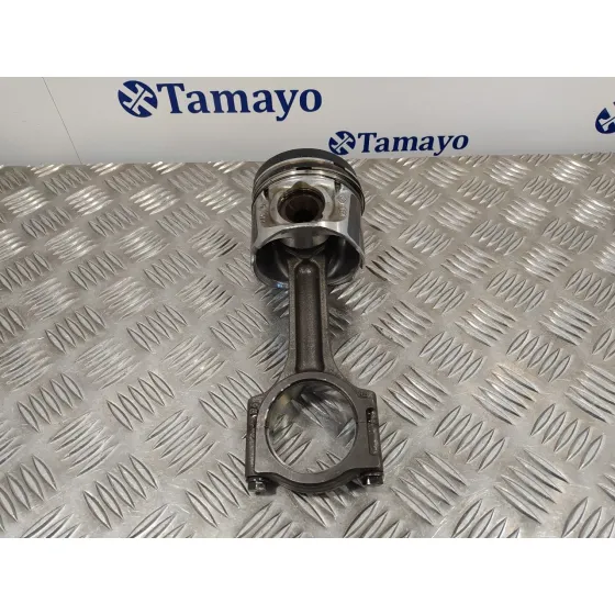 Piston para Nissan Qashqai (J10)