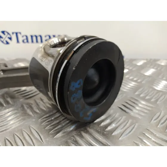 Piston para Nissan Qashqai (J10)