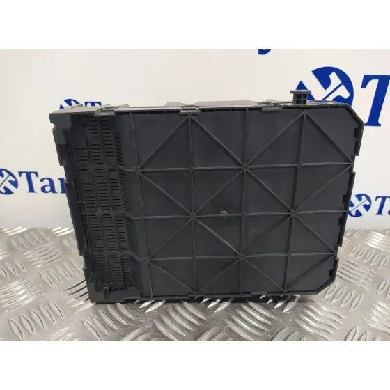 Caja Reles / Fusibles para Peugeot 308 Sw