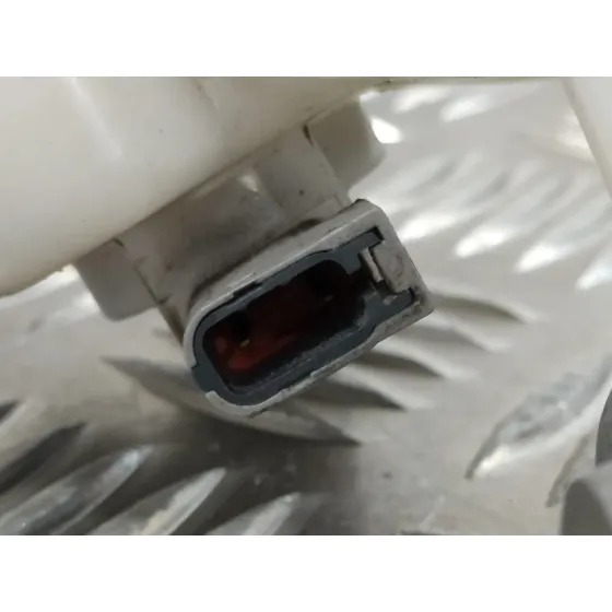 Bomba Freno para Mazda 2 Lim. ()