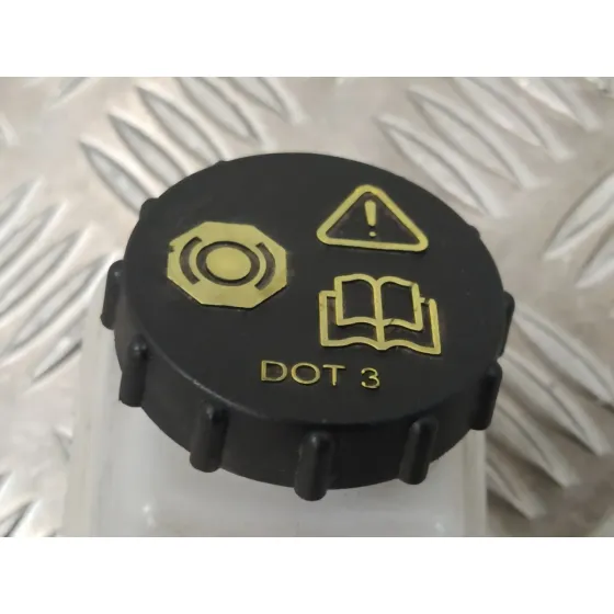 Bomba Freno para Mazda 2 Lim. ()