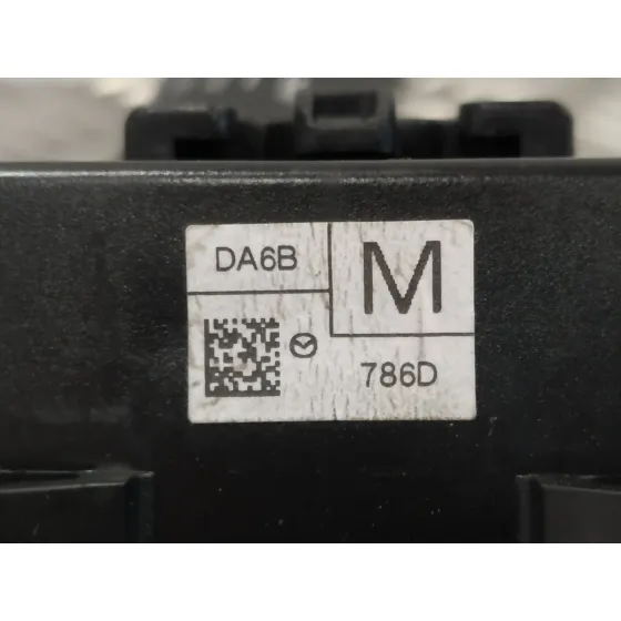 Mando Limpia para Mazda 2 Lim. ()