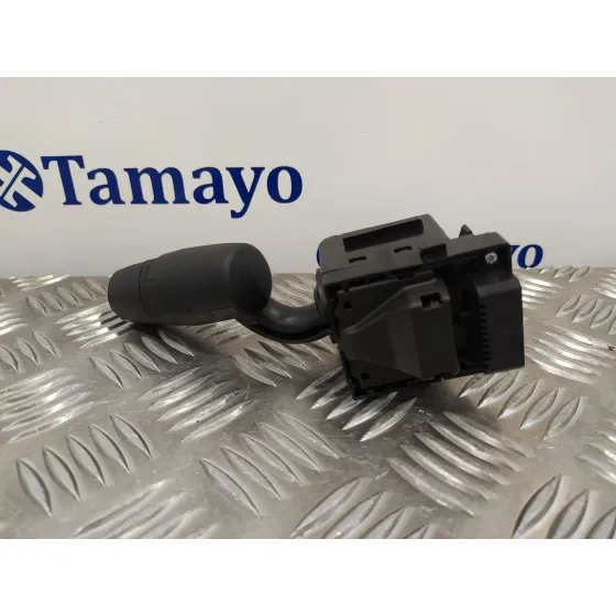 Mando Limpia para Mazda 2 Lim. ()