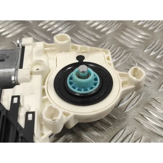 Motor Elevalunas Trasero Derecho para Volkswagen Passat Variant (3C5)